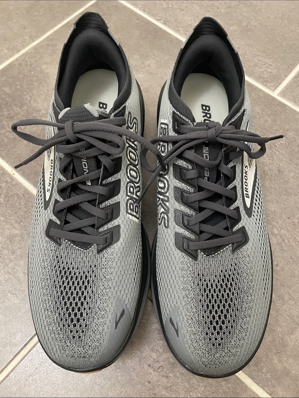 Brooks Hyperion 3 running shoes size 12 - Picture 5 of 12